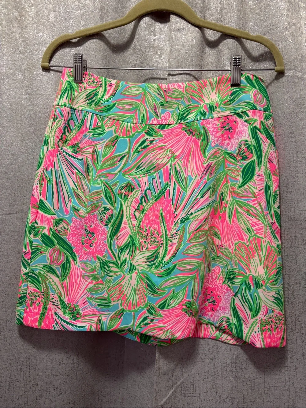 Lilly Pulitzer Jonas Skort Pink & Green 6 Floral Mini Coming in Hot - Picture 2 of 9